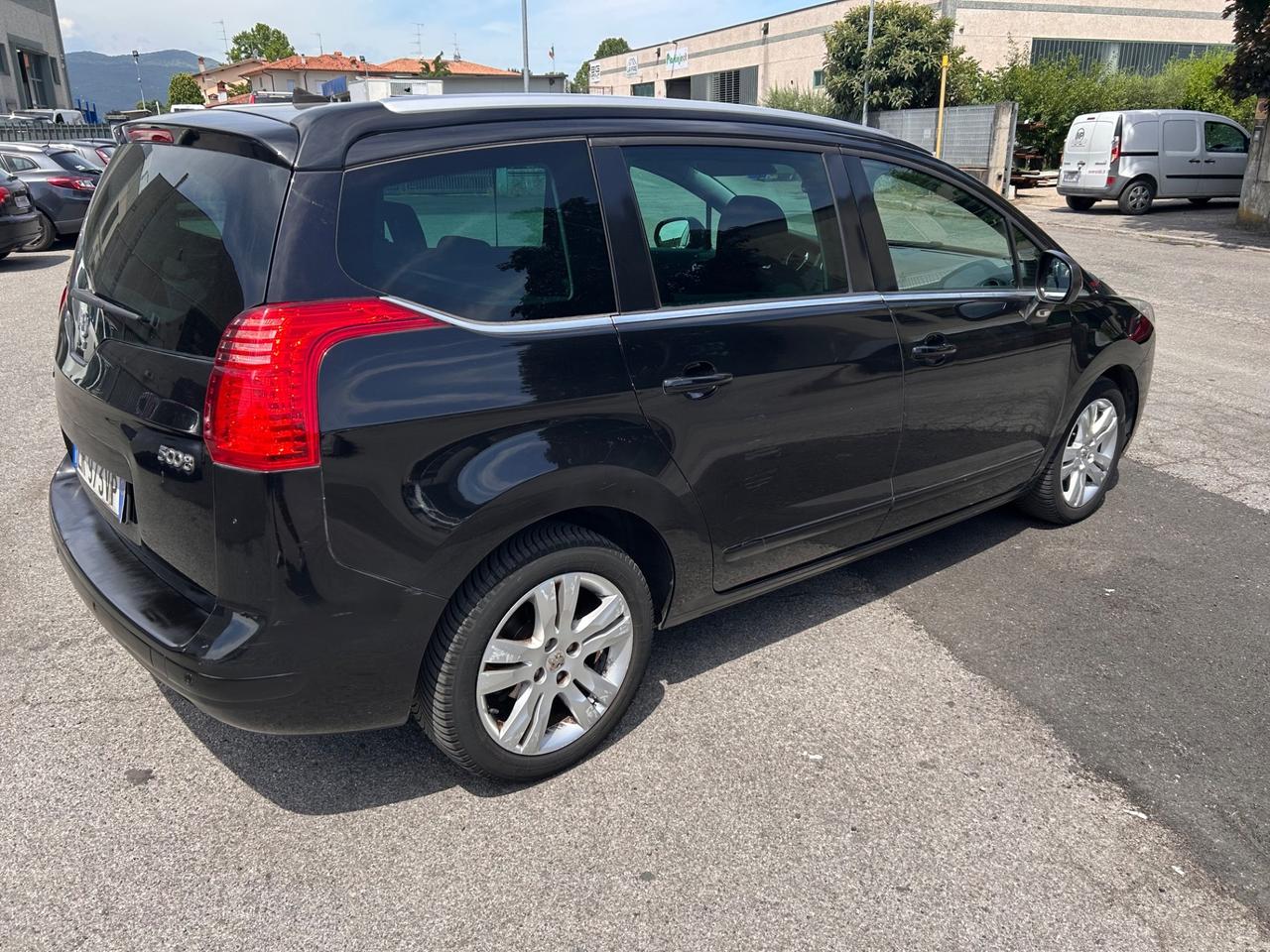Peugeot 5008 7 posti 1600 hdi 115 cv