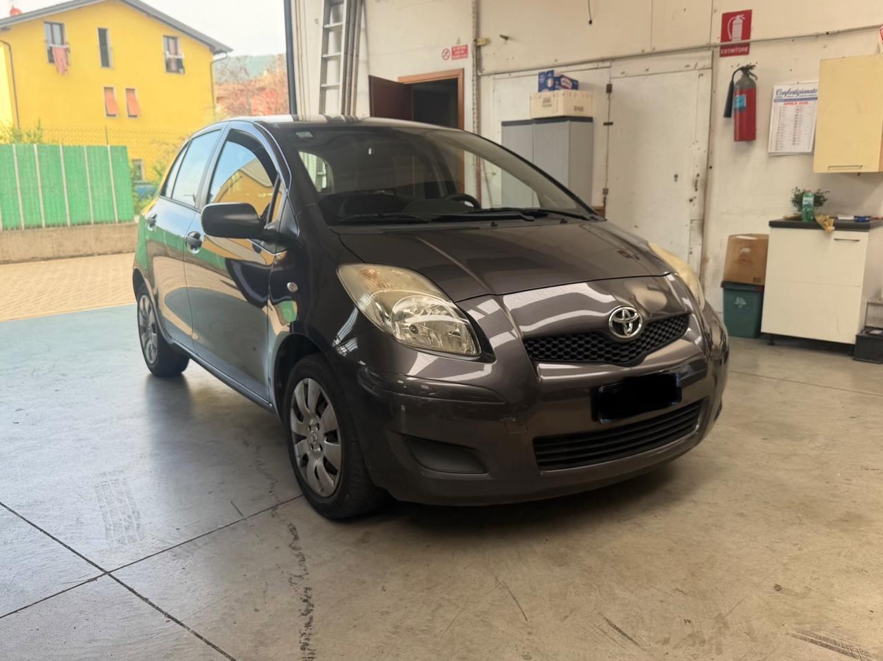 Toyota Yaris 1.0 5 porte Now GPL unico proprietario