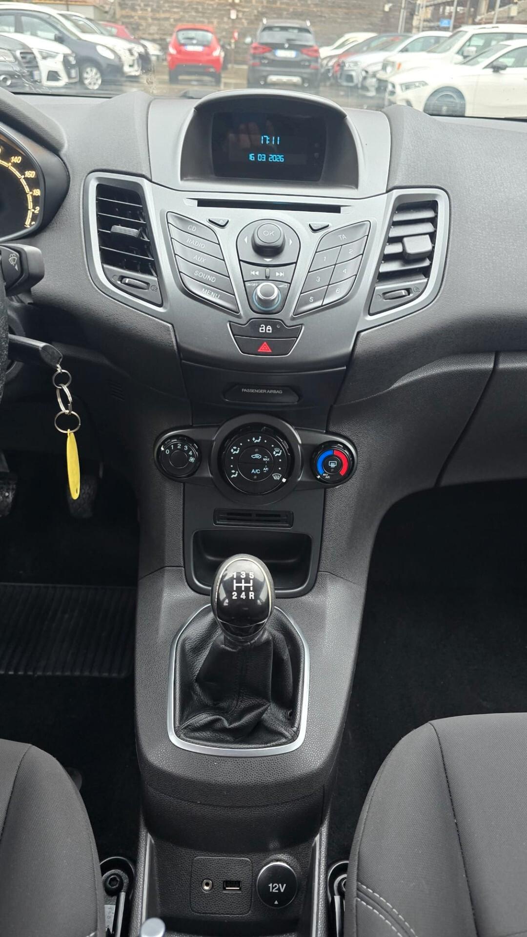 Ford Fiesta 1.5 TDCi 75CV 5 porte Titanium