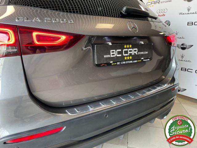 MERCEDES-BENZ GLA 200 d Auto Premium AMG *PACK LUCI*PELLE