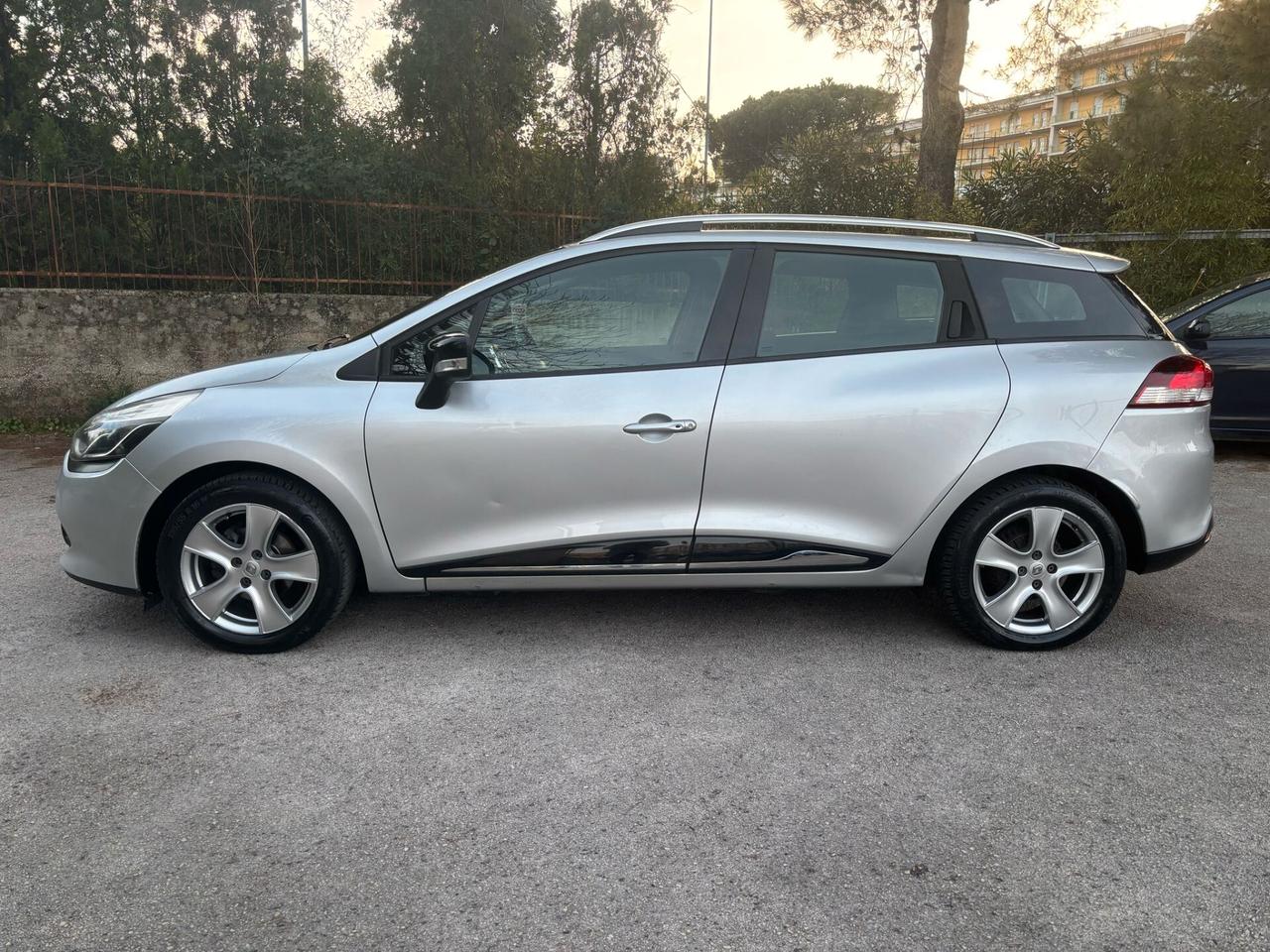 RENAULT CLIO 0.9 TCe SPORTOUR SW - 2013