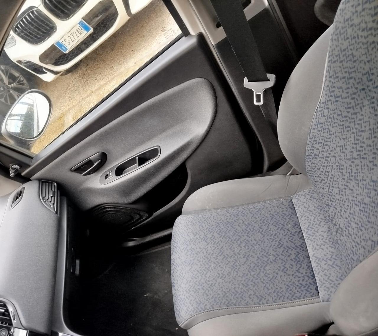 Lancia Ypsilon 1.0 FireFly 5 p. S&S Hybrid Ecochic A. Ferretti 69 CV NEO 2022 IVA