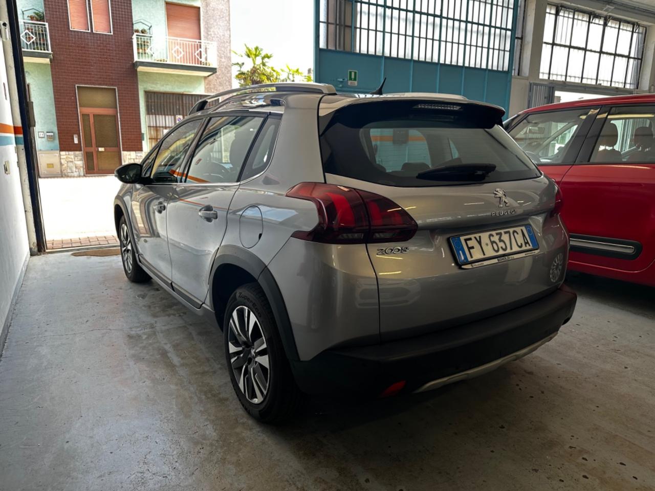 Peugeot 2008 82Cv S&S Allure - Distribuzione fatta - Autonavigli