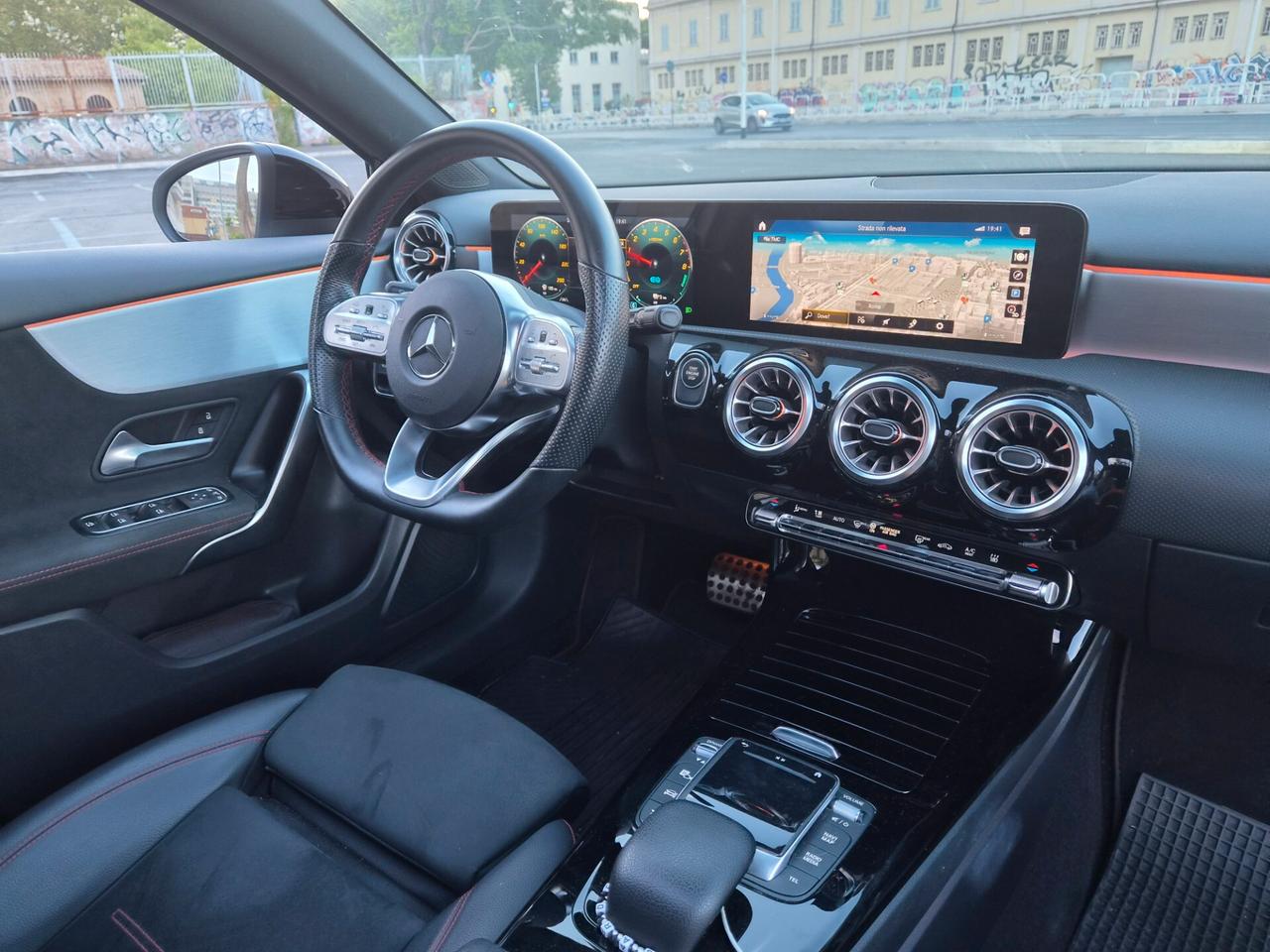 Mercedes-benz A 250 e hybrid EQ Premium