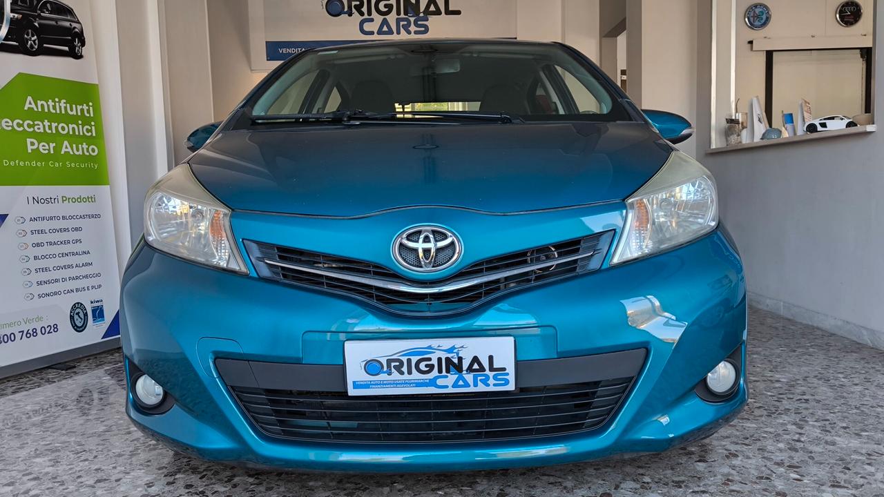 Toyota Yaris 1.4 D-4D 5 porte Lounge