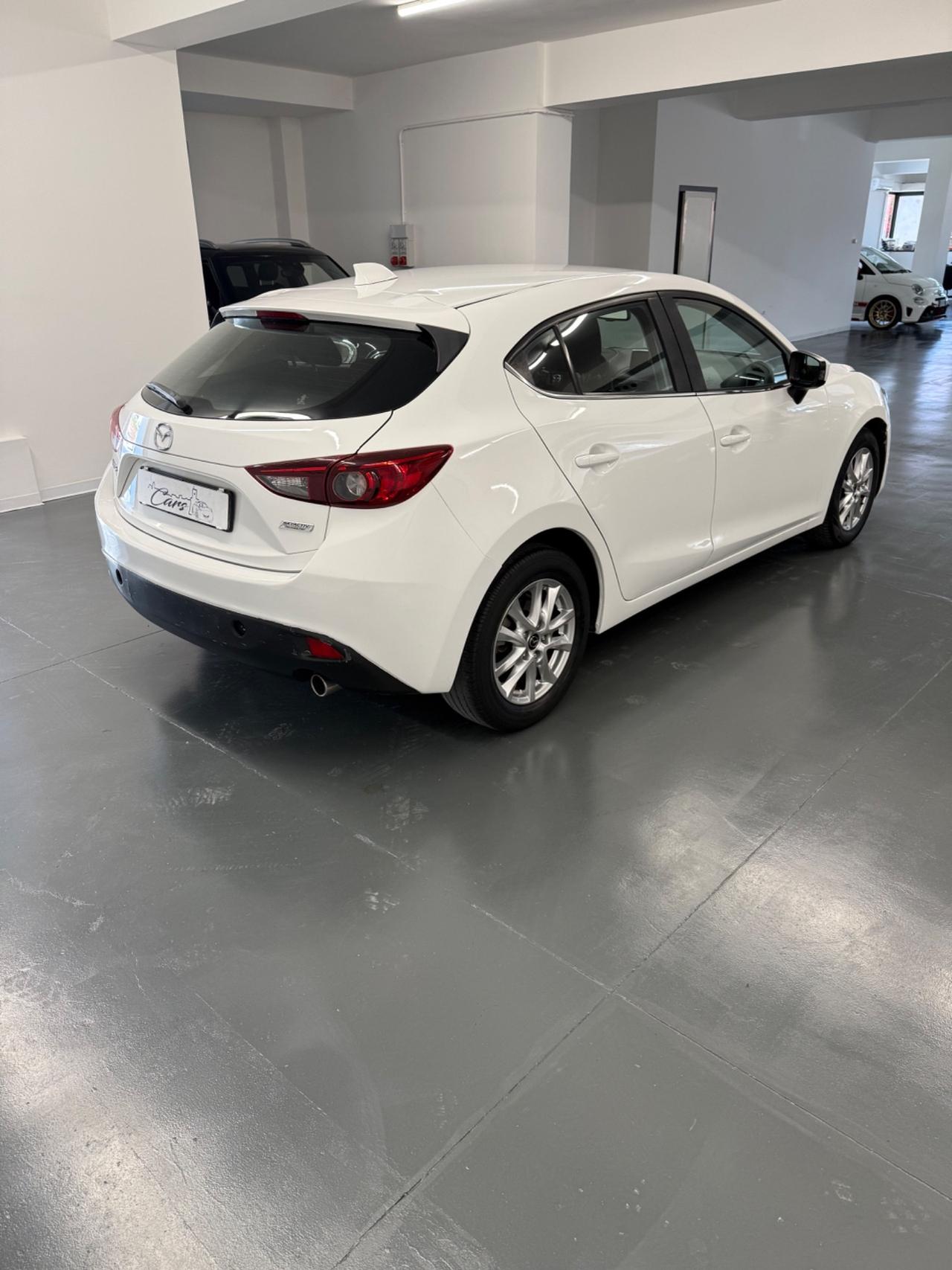 Mazda 3 Mazda3 1.5 Skyactiv-G Evolve