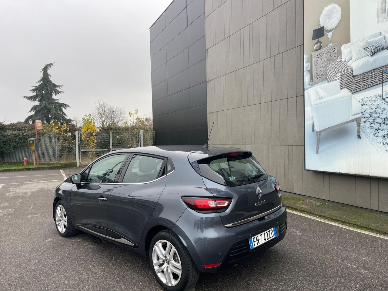 Renault Clio TCe 12V 90 CV Start&Stop 5 porte Energy duel