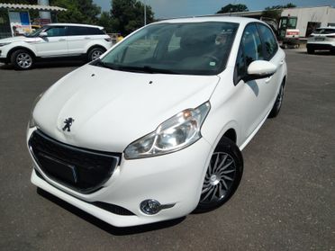 Peugeot 208 1.4 HDi 68 CV 5 porte Allure x neopatentati