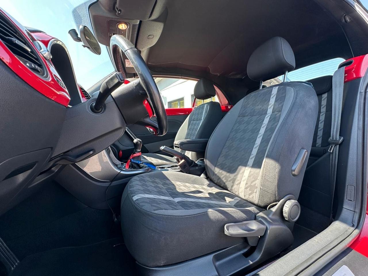 Volkswagen Maggiolino Cabrio 2.0 TDI Design KEYLESS