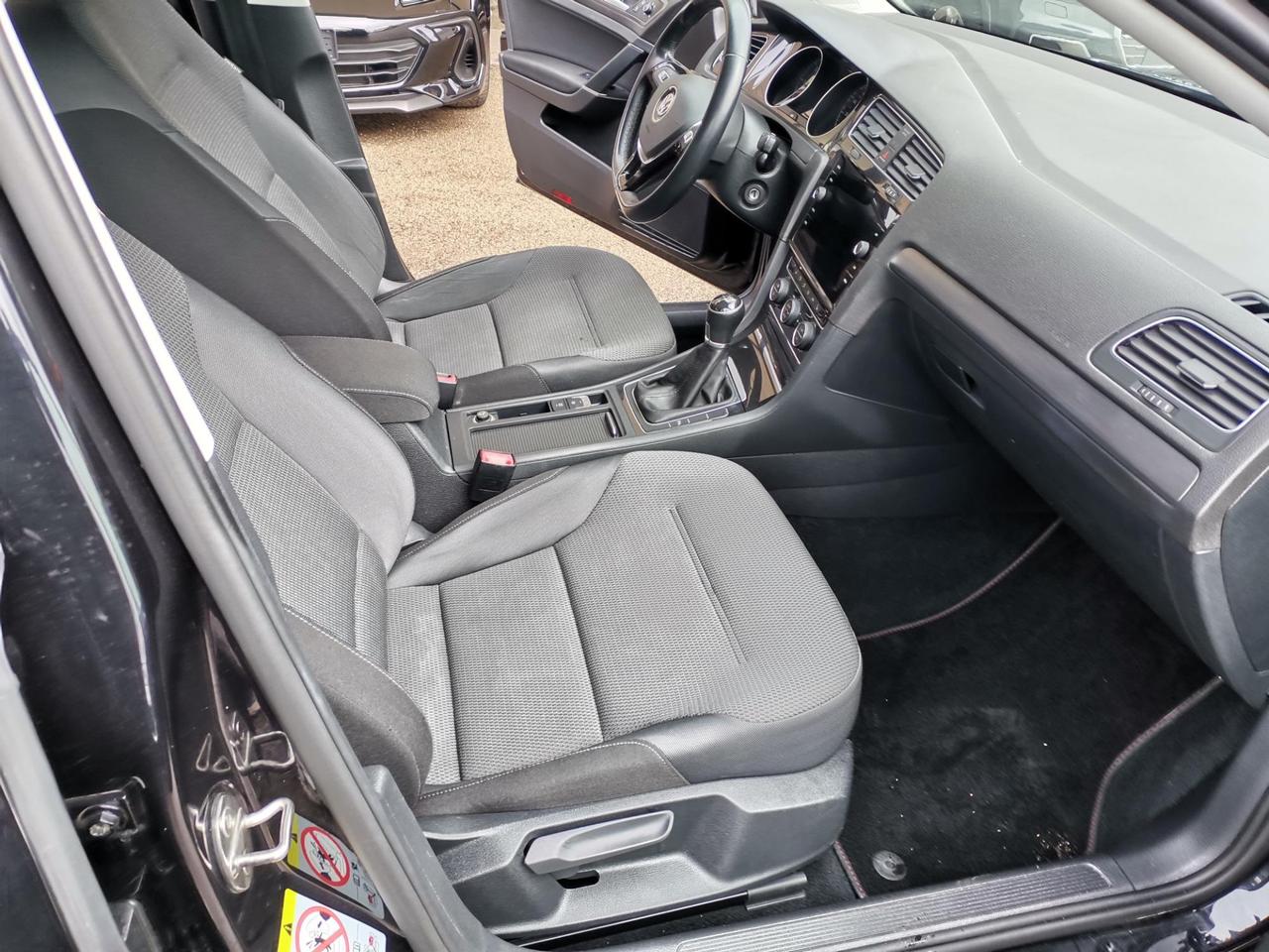 Volkswagen Golf 5 Porte Golf 5p 1.6 tdi Sport 115cv