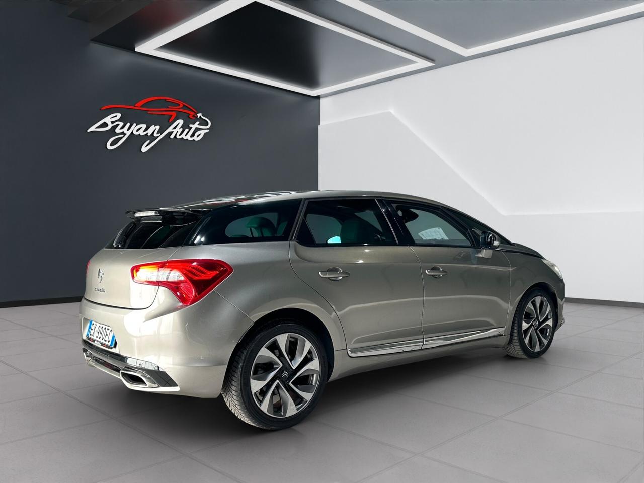 Ds DS5 2.0 HDi 163CV aut. So Chic T.PANOR. AUTO