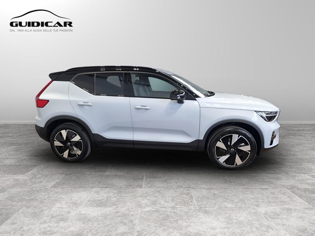 VOLVO XC40 Core Single Motor Extended Range