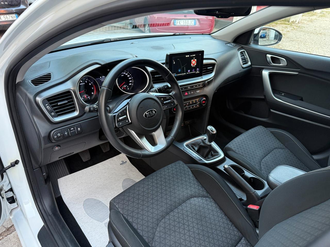 Kia Ceed 1.4 MPi GPL SW Business Class