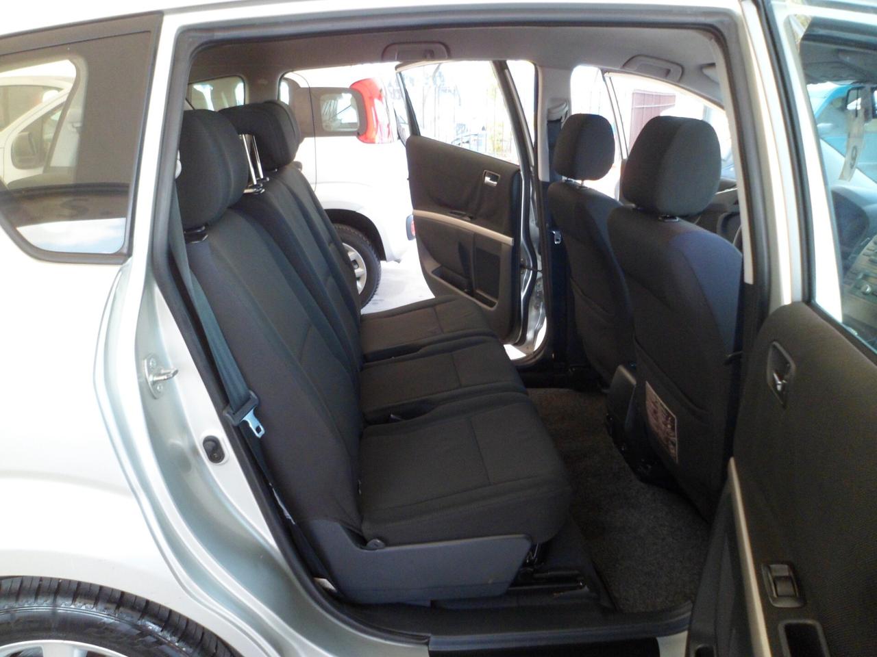 Toyota Corolla Verso 2.0 16V D-4D 7 posti full 05