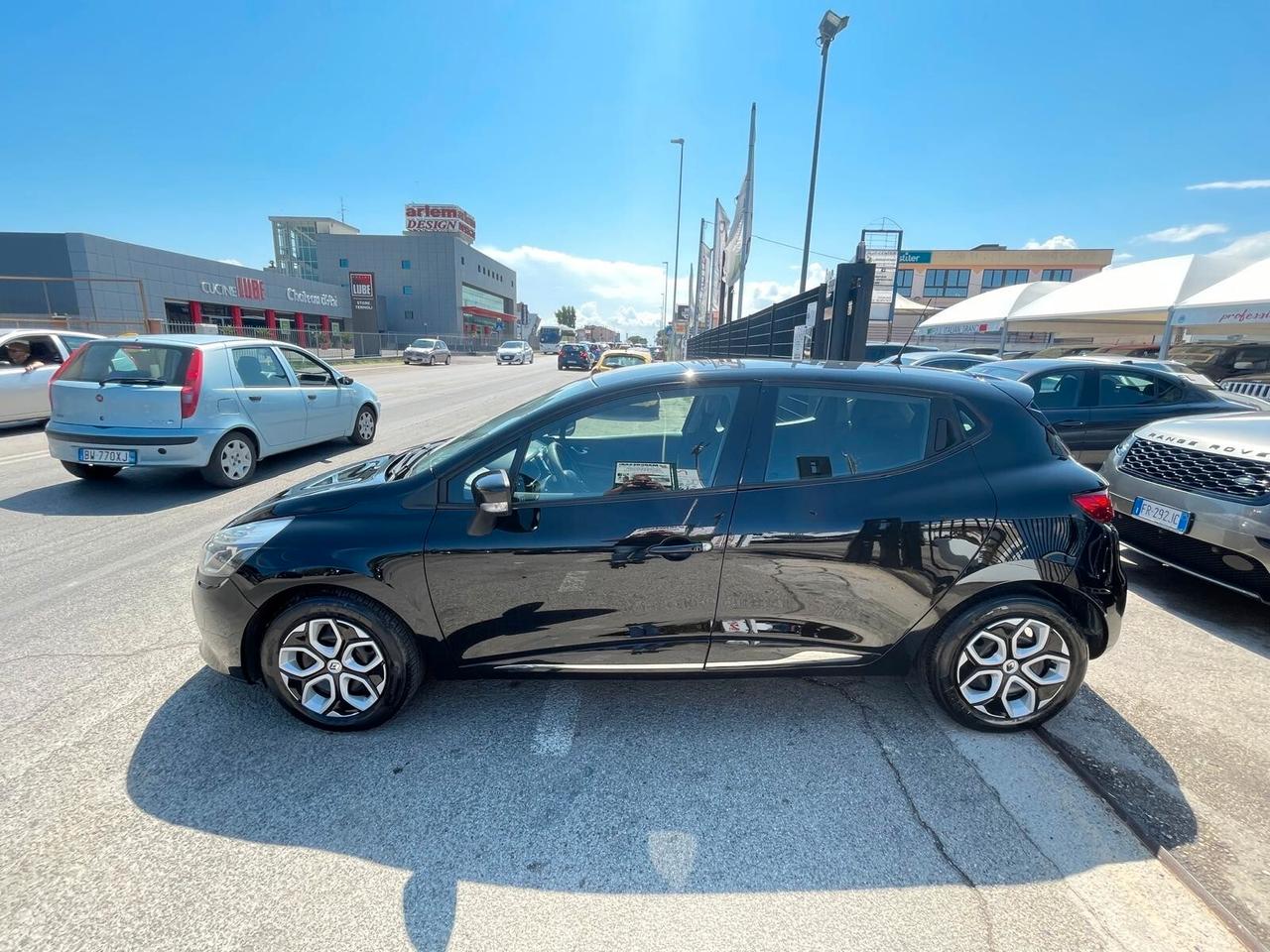 Renault Clio 1.5 dCi 8V 75CV 5 porte Wave