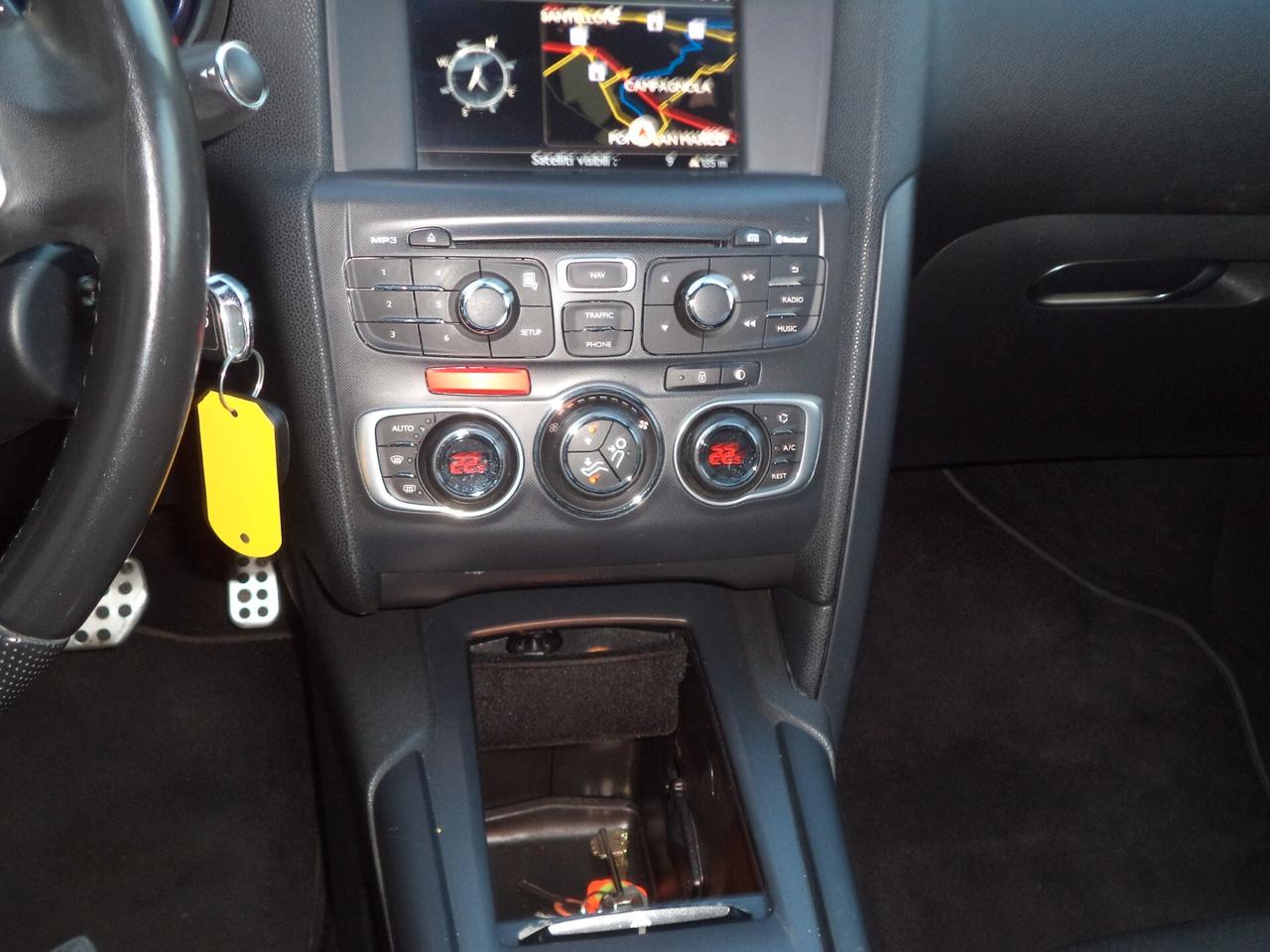 Ds DS4 4 1.6 e-HDi 115 So Chic AUTOMATICA CERCHI DA 18