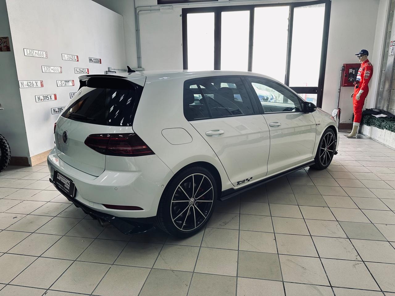 Volkswagen Golf GTI TCR DSG - Akrapovic