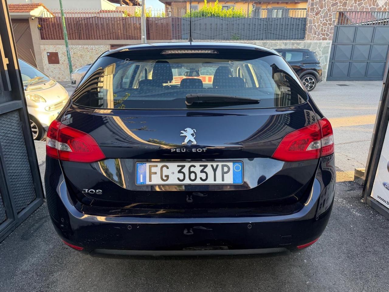 Peugeot 308 BlueHDi 120 S&S SW Allure
