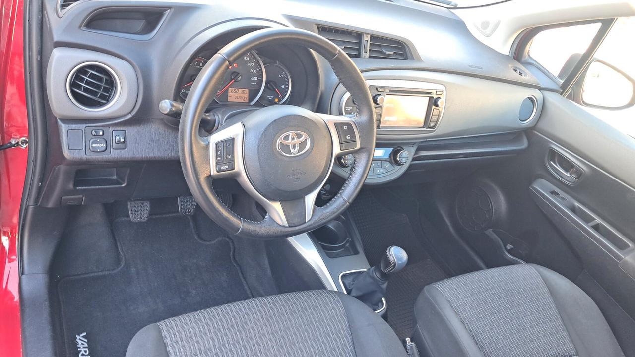 Toyota Yaris 1.0 5 porte