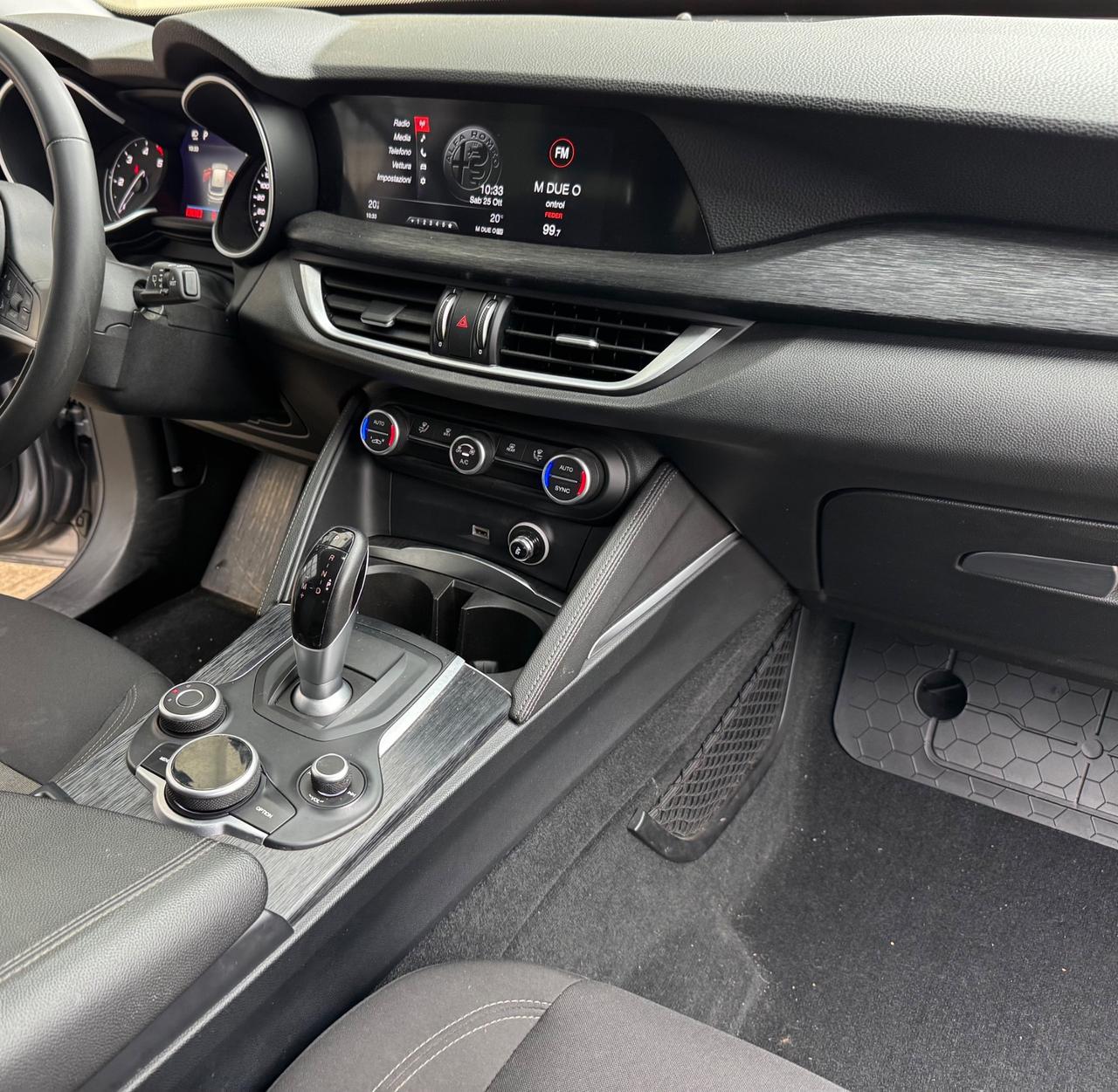 Alfa Romeo Stelvio 2.2 Turbodiesel 160 CV AT8 RWD Business