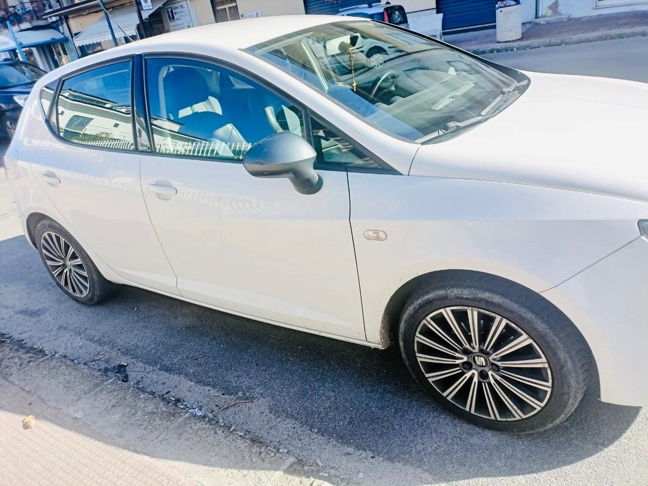 Seat Ibiza 1.4 TDI 90 CV CR 5p. Connect Grey