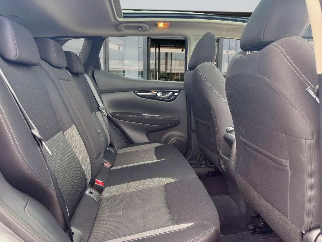 Nissan Qashqai 1.5 dci N-Connecta 115cv dct Con TELECAMERA & NAV.