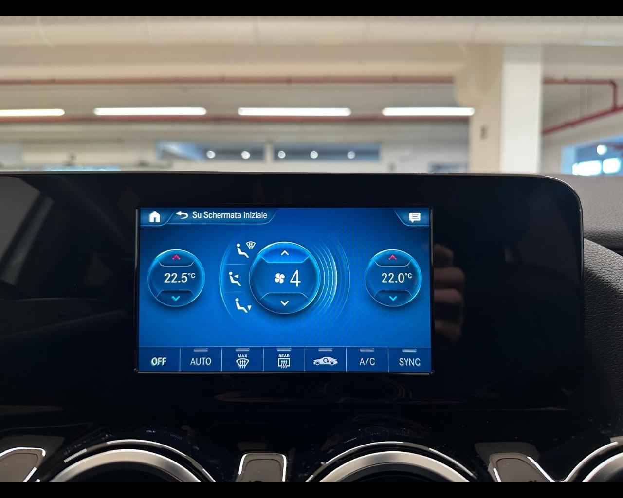 Mercedes-Benz GLA (H247) - GLA 180 Automatic Sport