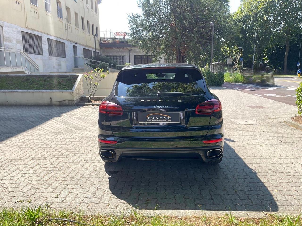 Porsche Cayenne Platinum Edition 3.0 #6240