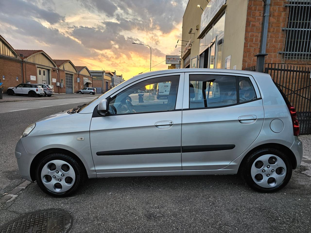 Kia Picanto 1.0 60cv Life Bi-Fuel*Impianto GPL*Neopatentati