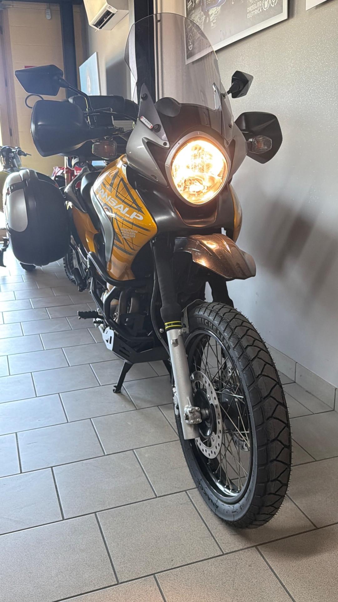 Honda Transalp XL 700 V