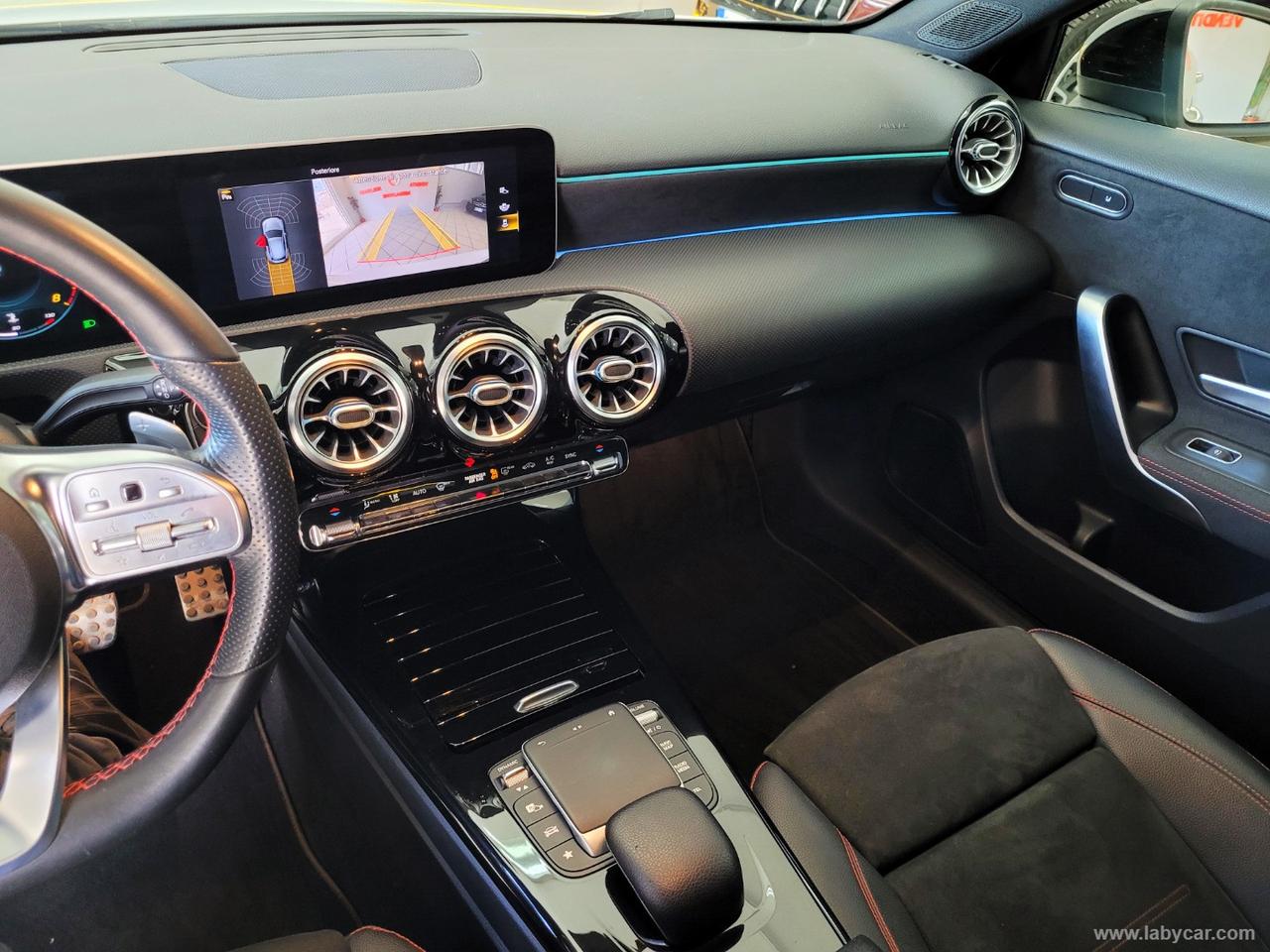 MERCEDES-BENZ A 180 PREMIUM AMG NIGHT EDITION*2020