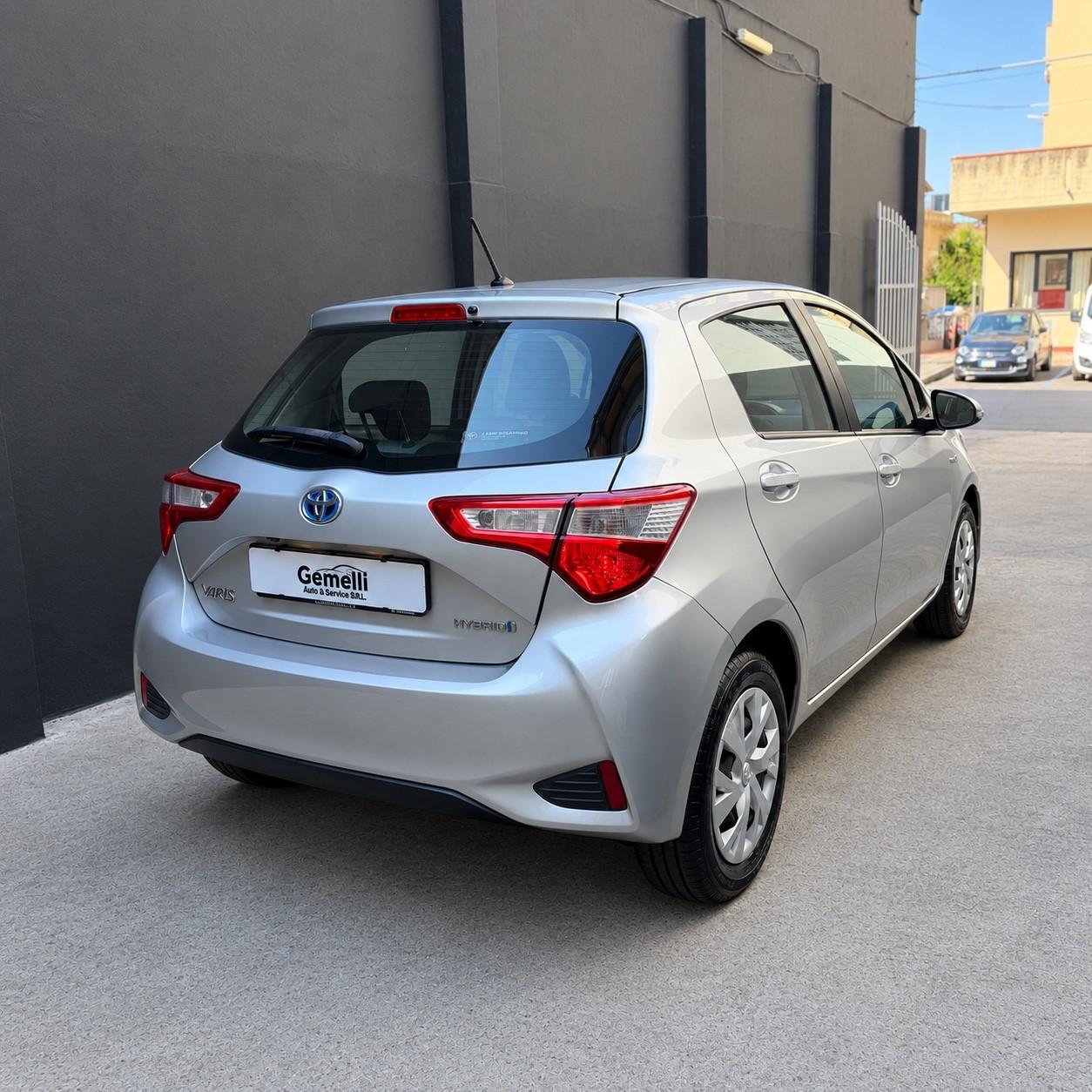 Toyota Yaris 1.5 Hybrid 5 porte Active