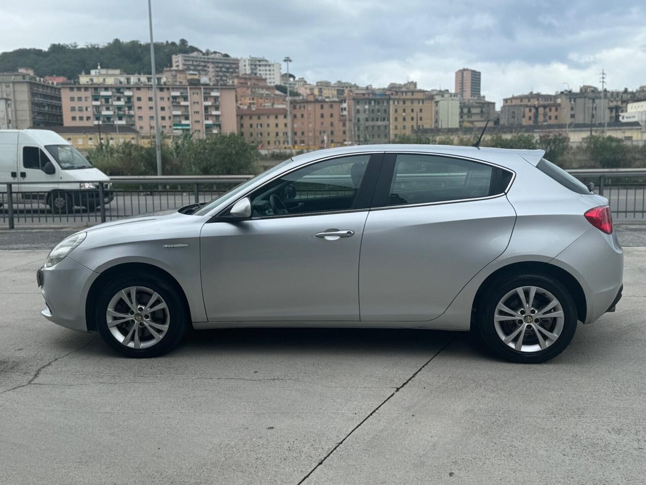 Alfa Romeo Giulietta 2.0 JTDm-2 140 CV 2011