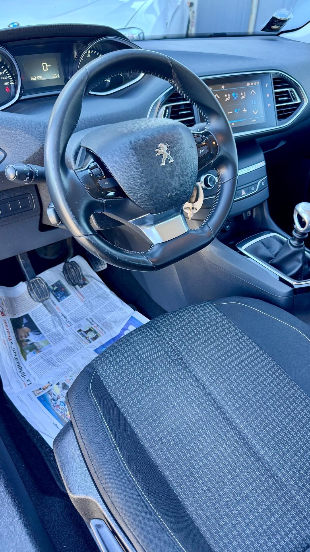 Peugeot 308 BlueHDi 130 S&S SW Tech Edition