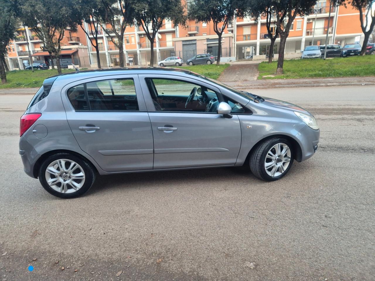 Opel Corsa 1.2 5 porte Enjoy anno 08