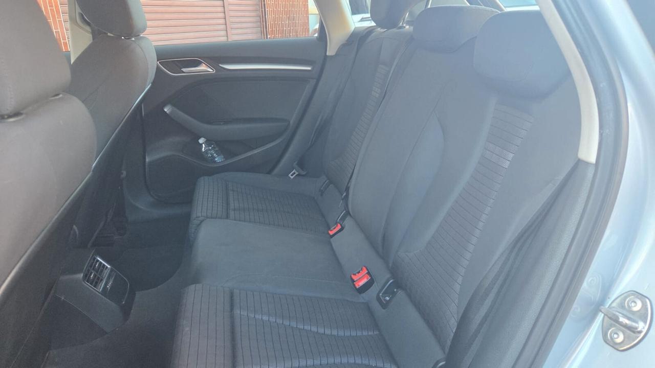 Audi A3 1.6 TDI clean diesel Ambition