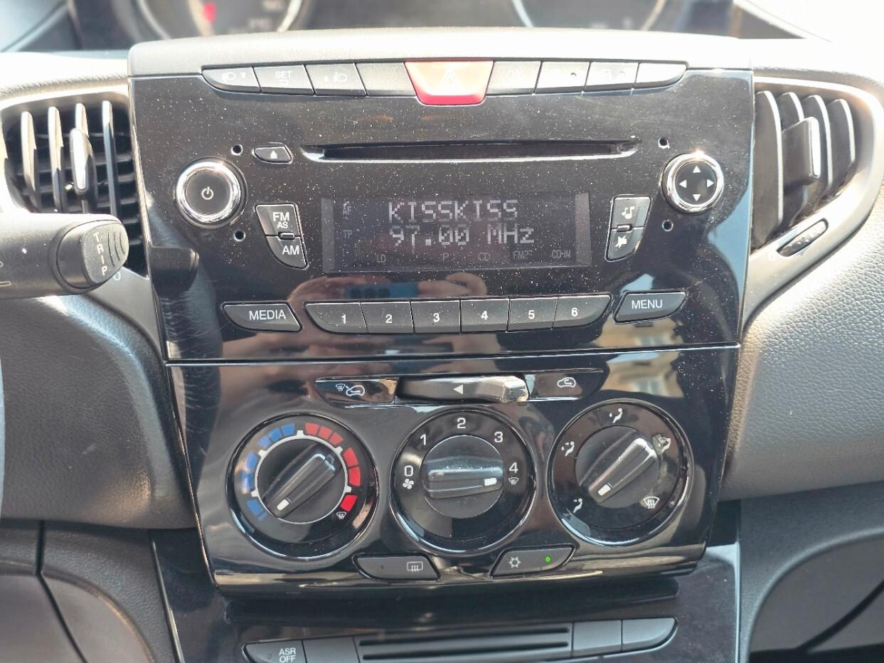 LANCIA YPSILON 1.2 GPL - 2011