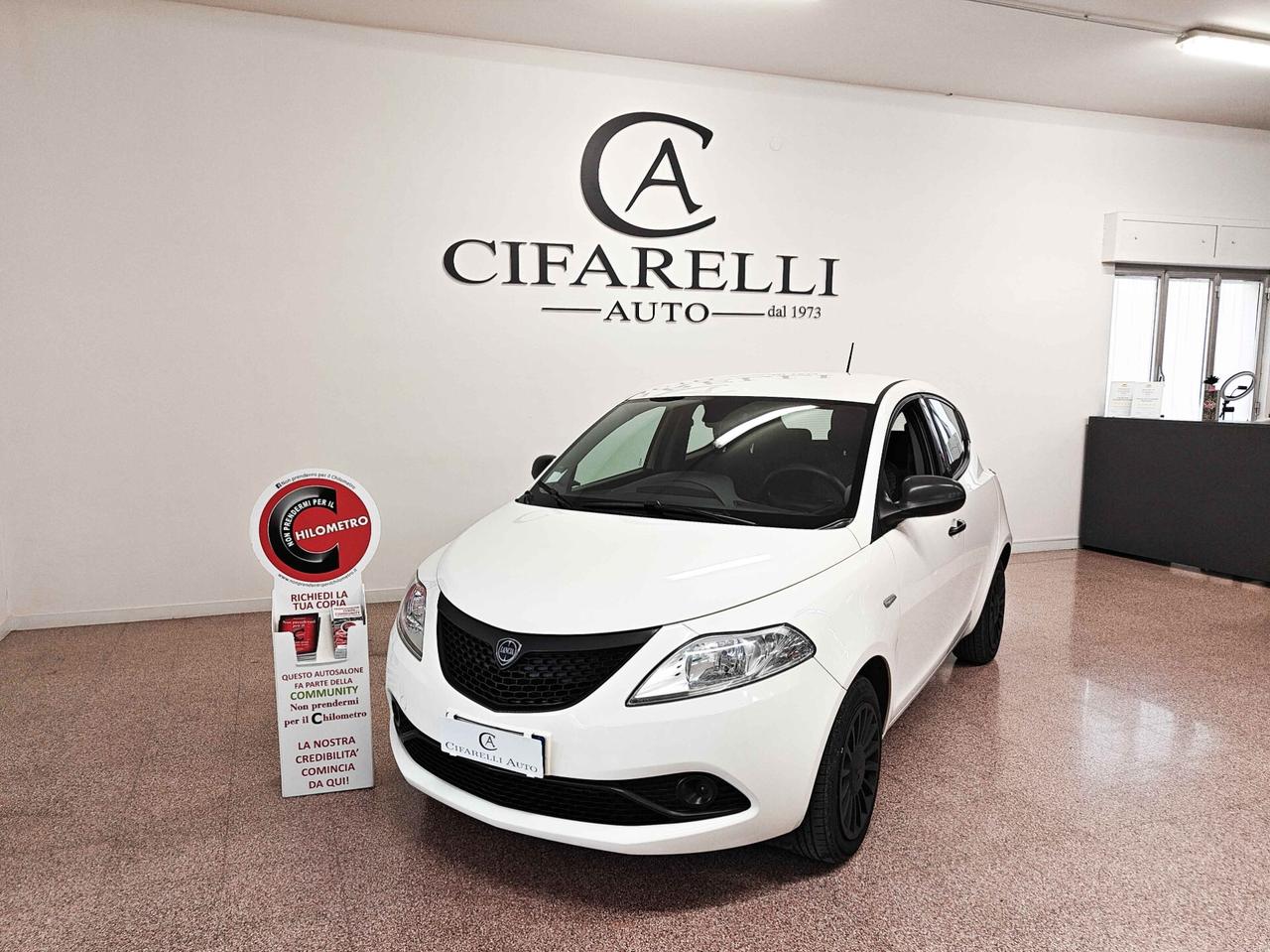 Lancia Ypsilon 1.0 FireFly 5 porte S&S Hybrid Ecochic Gold