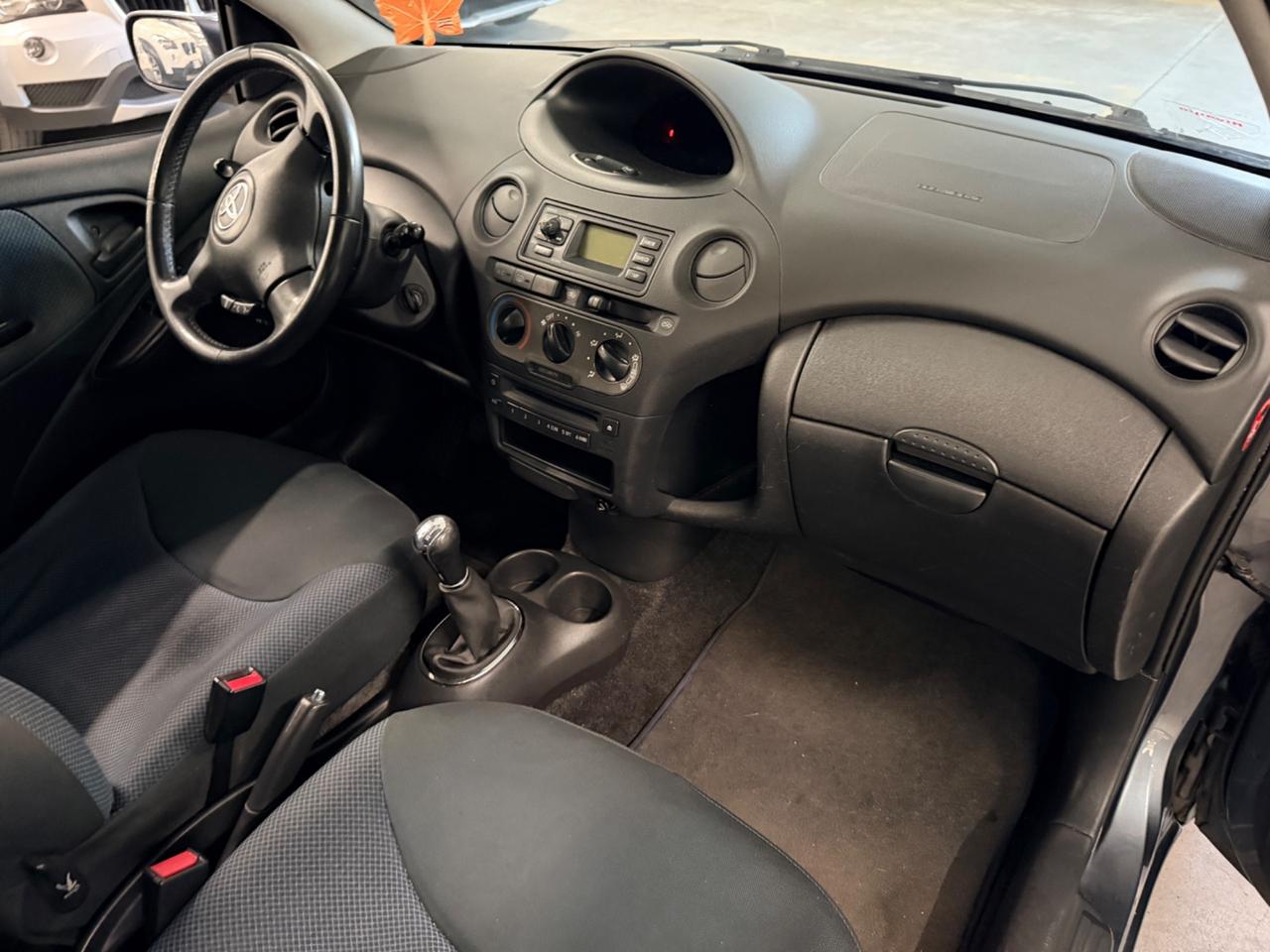 Toyota Yaris 1.4 tdi D-4D cat 5 porte Sol