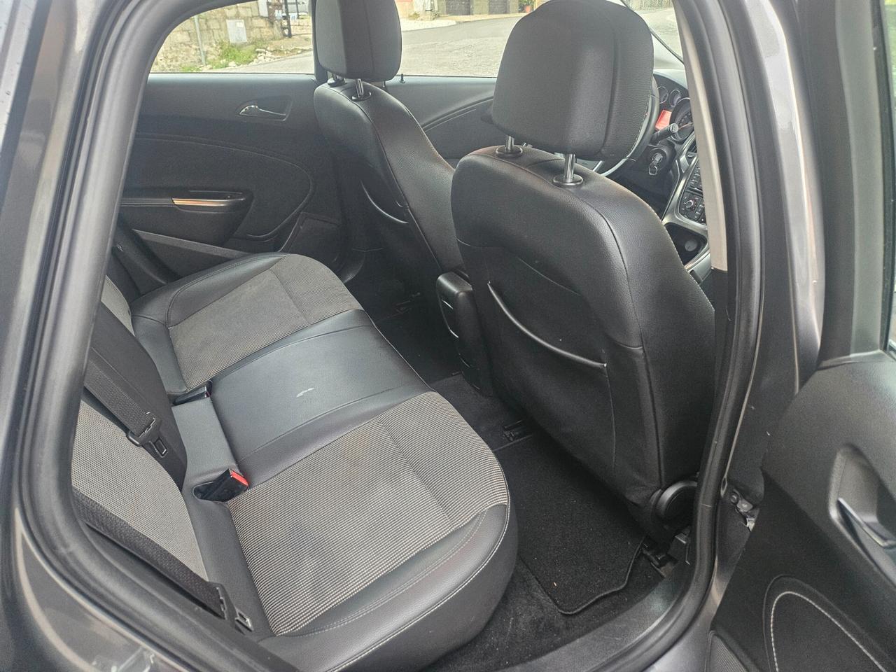 Opel Astra 1.7 CDTI 125CV Cosmo 2012