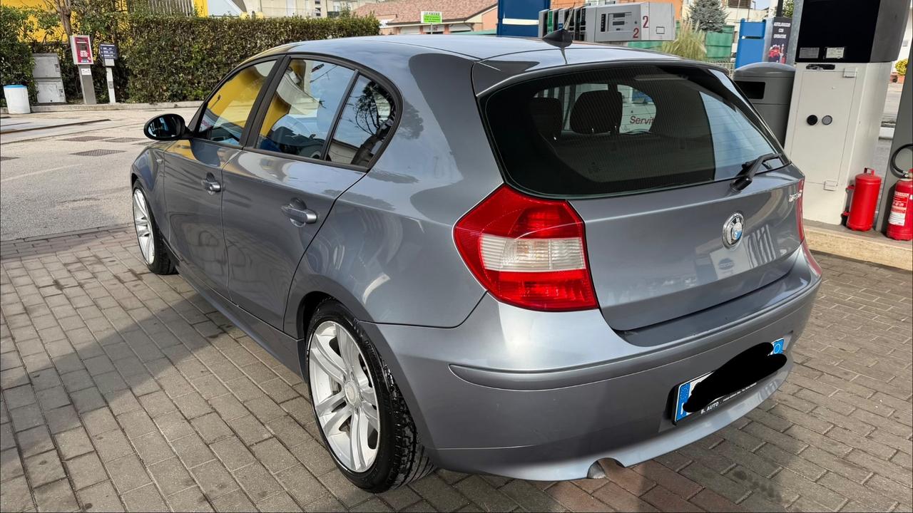 Bmw 118 118d cat 5 porte Attiva
