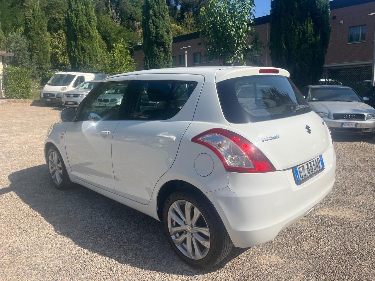 Suzuki Swift 1.3 DDiS 5 porte B-Cool Bi-Color