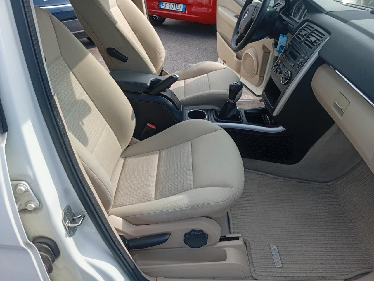 Mercedes-benz B 180 CDI