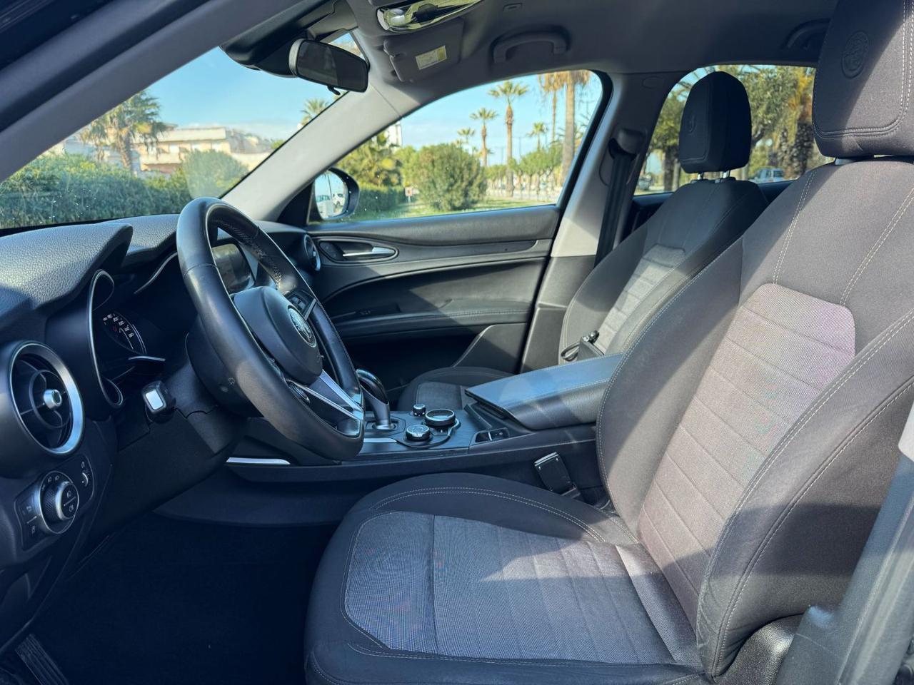 Alfa Romeo Stelvio 2.2 t Business Q4 210cv auto