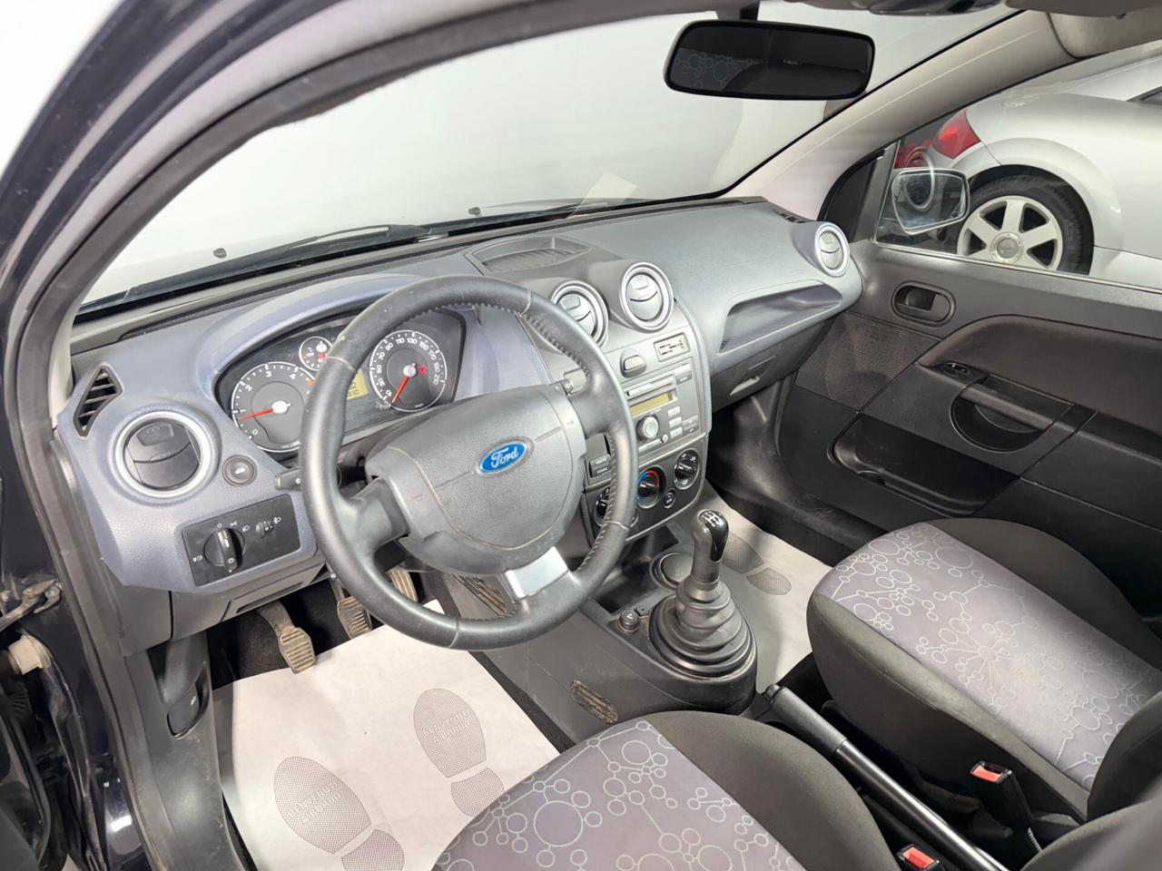 Ford Fiesta 1.4 TDCi 5p. Ghia NEOPATENTATI