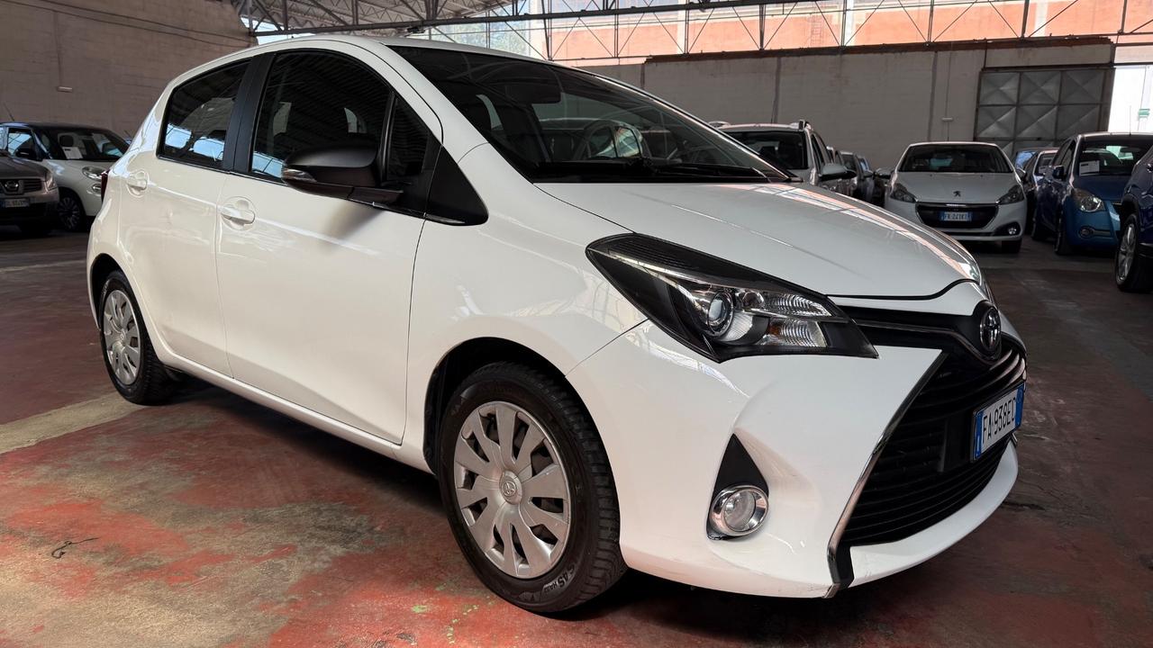 Toyota Yaris GPL LOUNGE