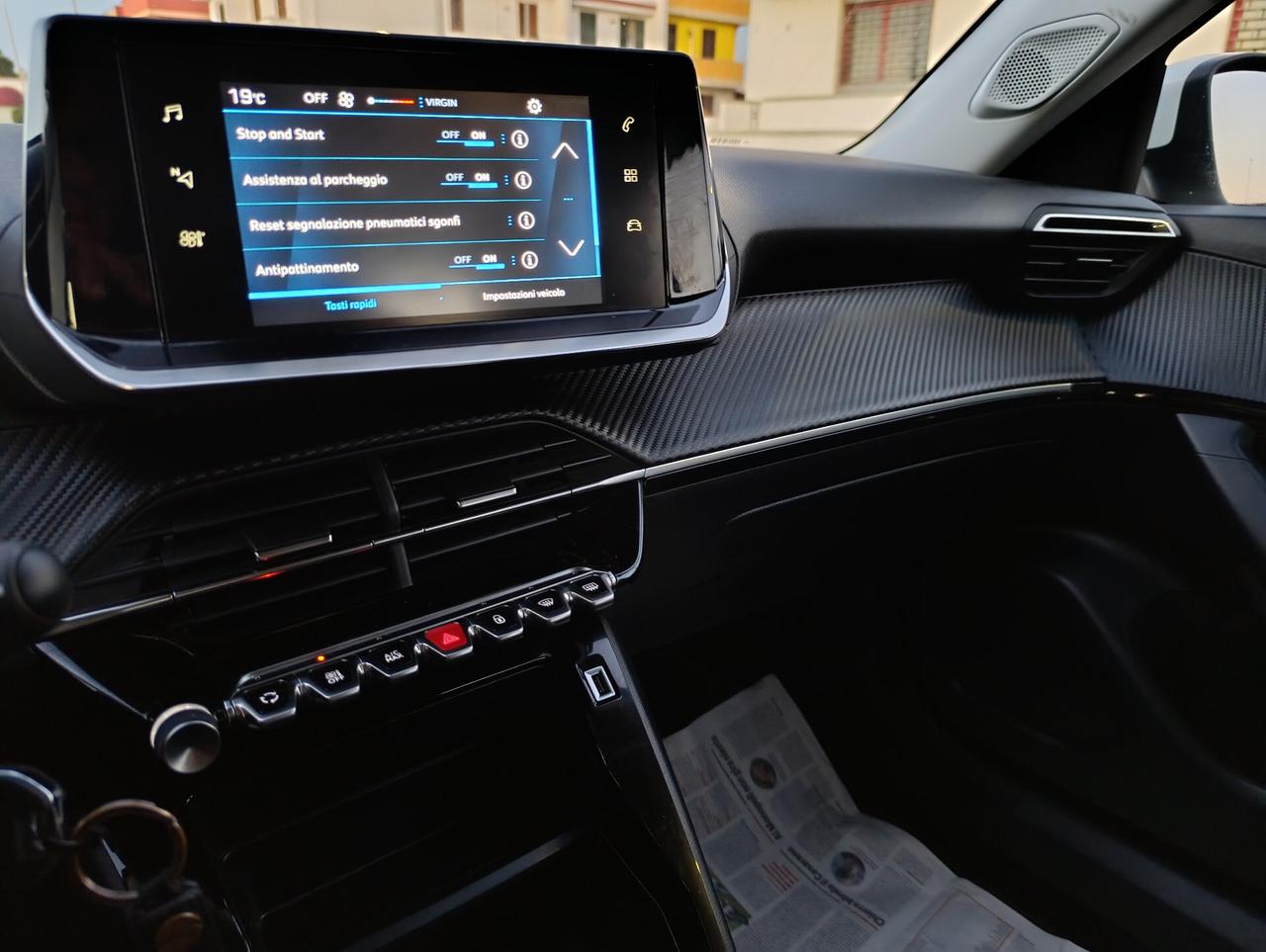 PEUGEOT 2008 1.5 HDI 12/2020 LED/NAV/SENSORI POSTERIORI