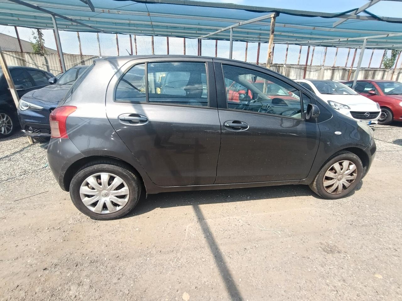 Toyota Yaris 1.3 5 porte
