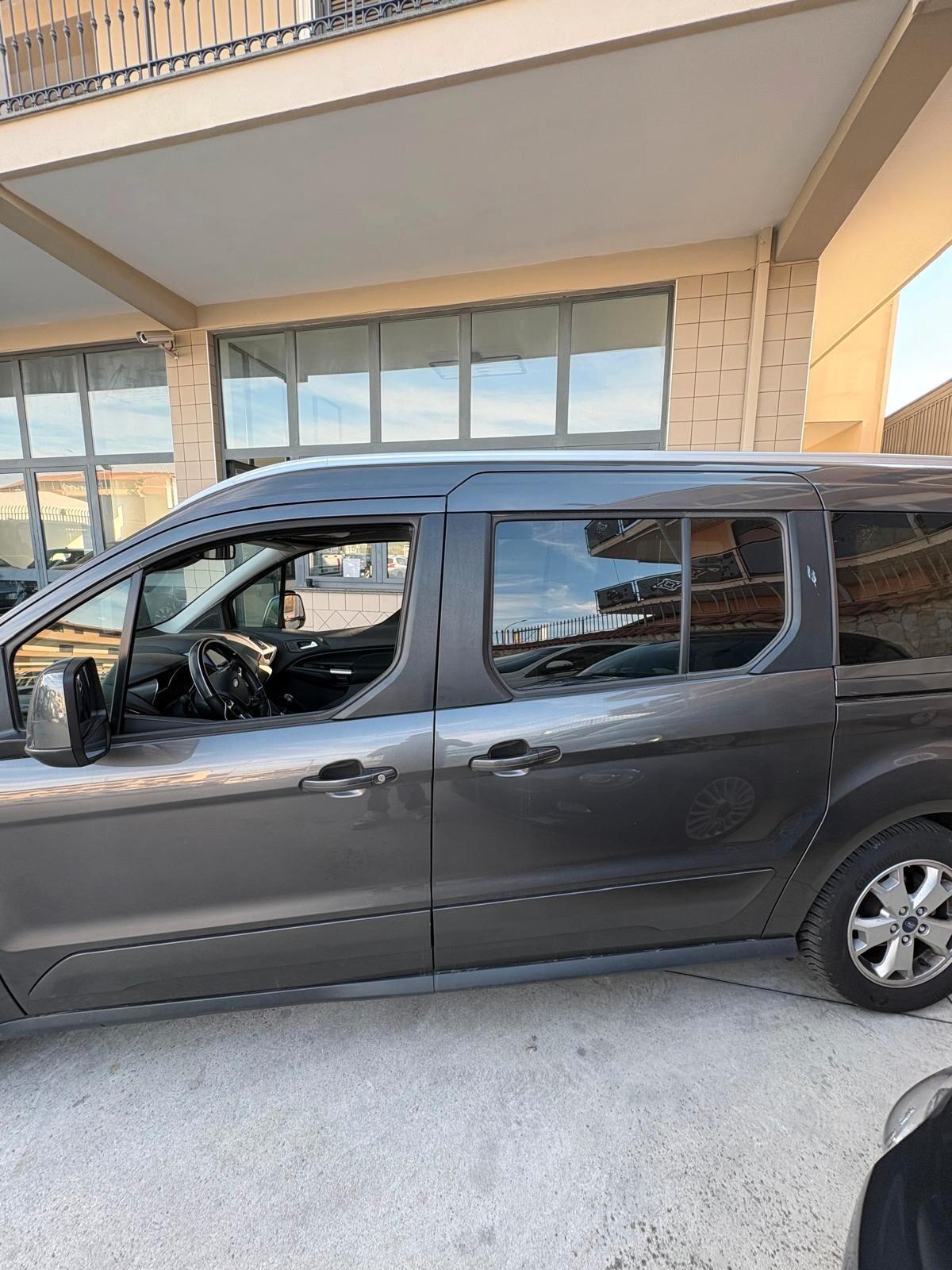 Ford Tourneo Connect Connect7 1.5 TDCi 120 CV Titanium 2016
