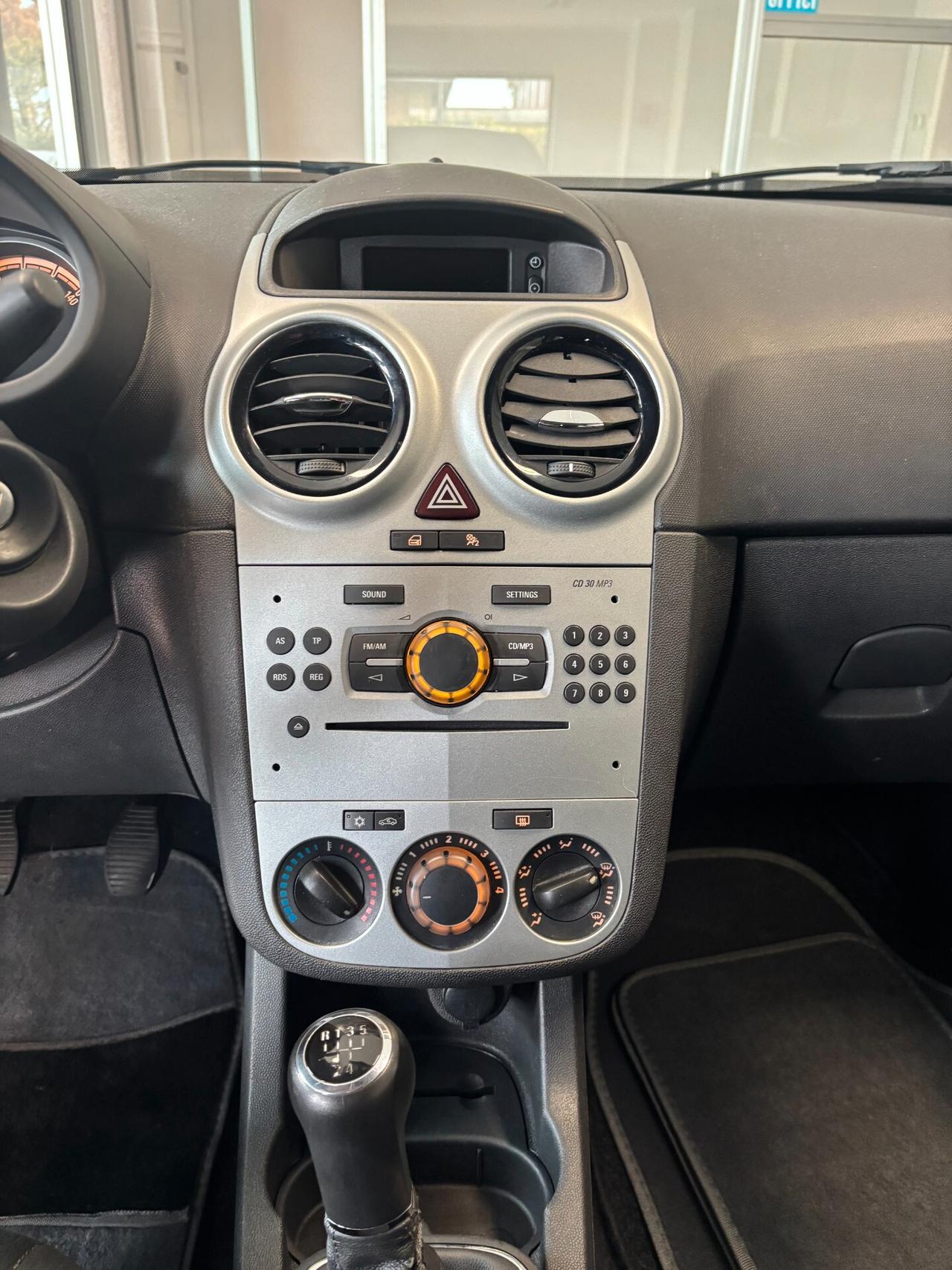 Opel Corsa 3p 1.2 Club*NEOPATENTATI